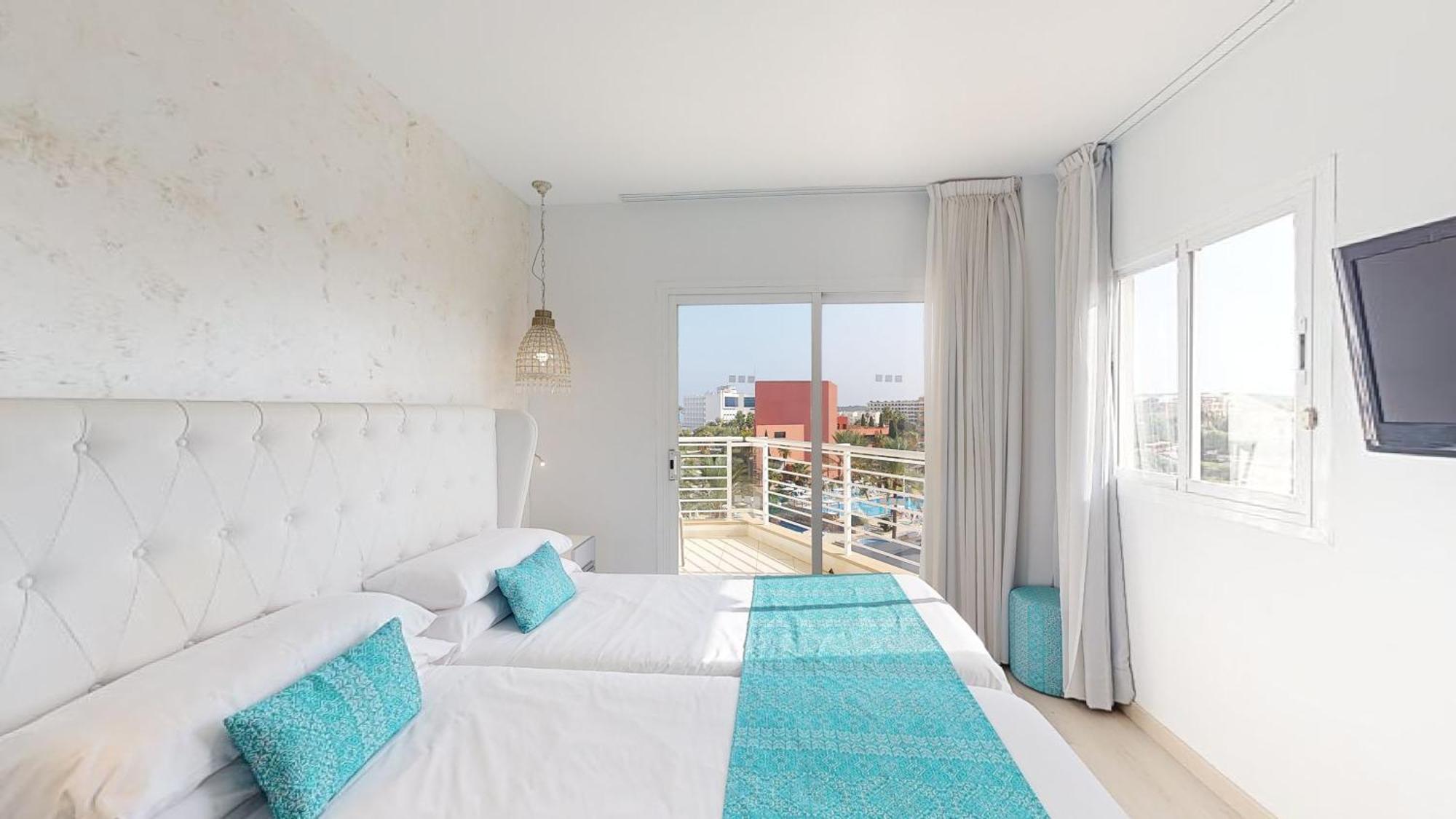 Cala Millor Garden Hotel - Adults Only Exterior photo